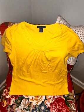 Karen Scott Bright Yellow V-Neck Short Sleeve Top Y2K Beaded Detail Collar Line